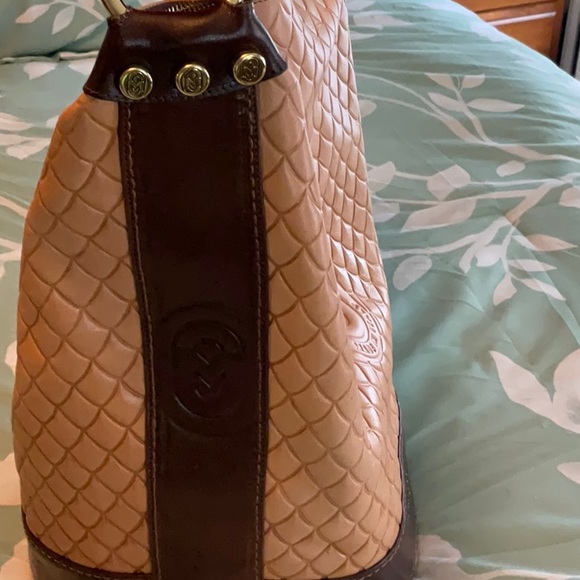 NWT Marino Orlando shoulder/sling/crossbody leather bucket bag. - Picture 5 of 9